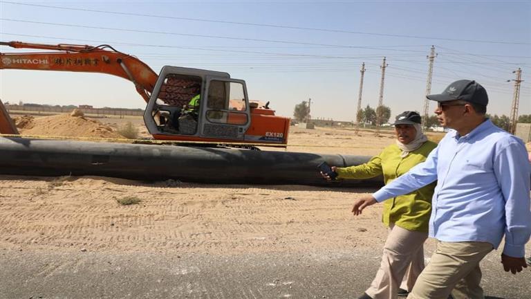 لإنهاء مشكلة تلوث مصرف المحيط.. محافظ المنيا يتفقد محطة معالجة بالظهير الصحراوي