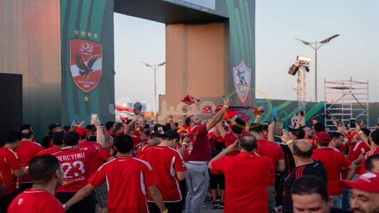 السوبر الأفريقي.. مشادة بين لاعبي الأهلي والزمالك.. أجواء مباراة القمة