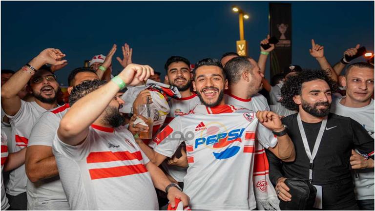  19 صورة لجماهير الزمالك تُزين محيط ملعب السوبر الأفريقي بالأبيض قبل مواجهة الأهلي