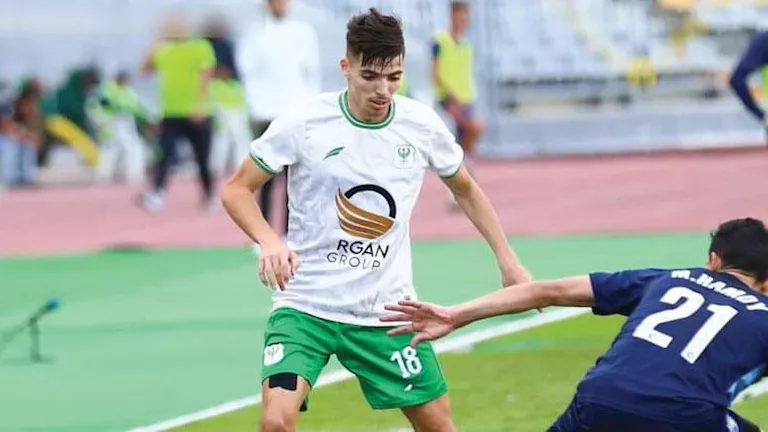 “ميحبوش الرجال”.. “ستوري” مثير من دغموم بعد استبعاده من قائمة الجزائر