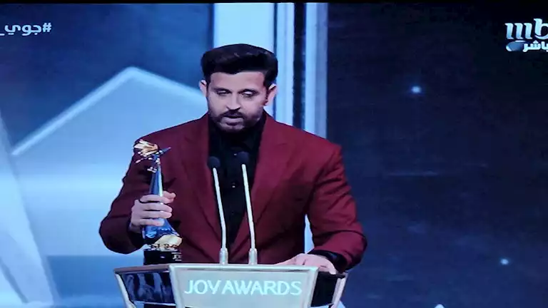 هريثيك روشان يفوز بجائزة صناع الترفيه الفخرية في حفل Joy Awards 2025 