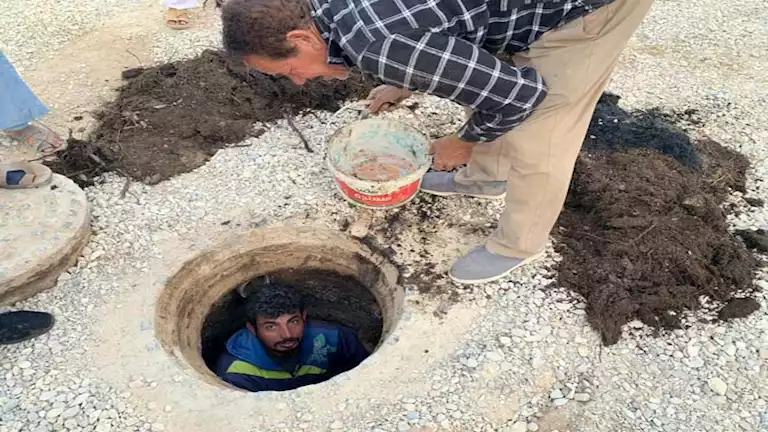 مياه القناة تواصل تطهير شبكات الصرف الصحي بالإسماعيلية وتحذر من إلقاء