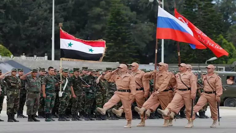  بعد زيارة وفد روسيا لدمشق.. ما مصير قواعد موسكو في سوريا؟