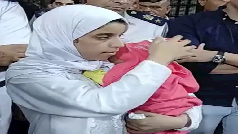 قبل قرار المحكمة.. عم أطفال دلجا: “حكم الإعدام اليوم هيطفي نار قلوبنا” قبل قرار المحكمة.. عم أطفال دلجا: “حكم الإعدام اليوم هيطفي نار قلوبنا”