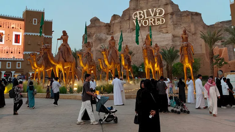 افتتاح بوليفارد وورلد في موسم الرياض 2025 يجذب الزوار من جميع أنحاء العالم