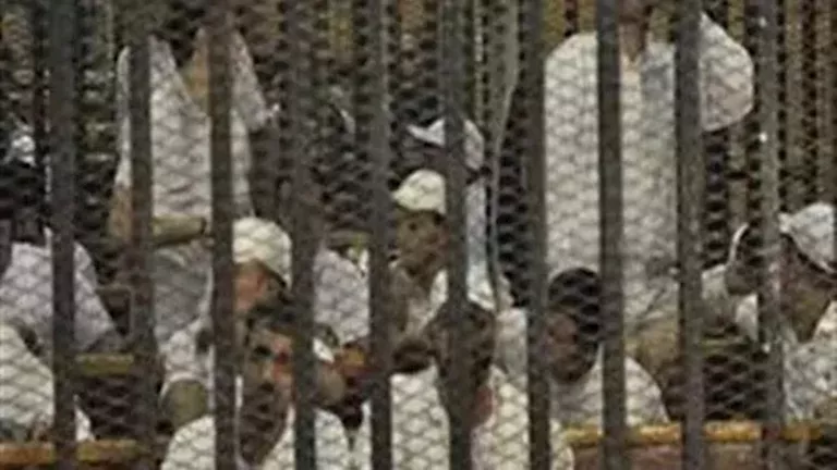 64 متهماً على قفص الاتهام اليوم في قضية إرهاب "خلية القاهرة الجديدة"