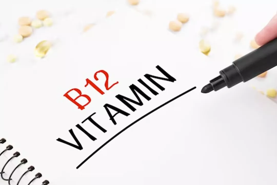 فيتامين b12
