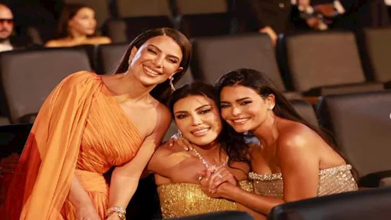 نجوم السينما يتألقون في سيلفي افتتاح مهرجان الجونة السينمائي الثامن