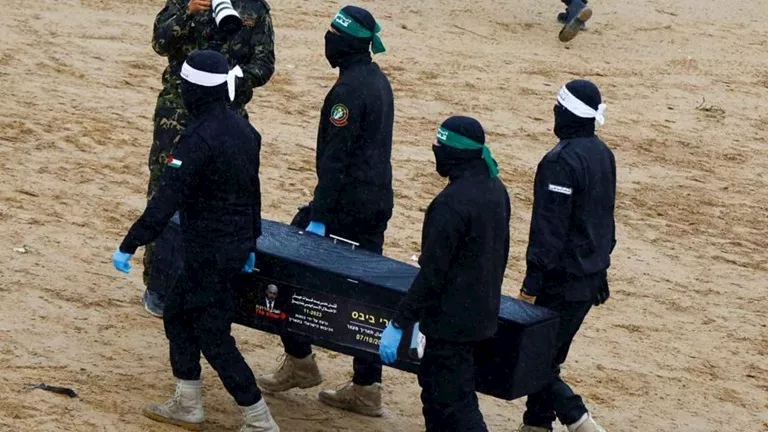 إسرائيل: الجثث التي سلمتها حماس أمس لا تعود إلى الأسرى القتلى في قطاع