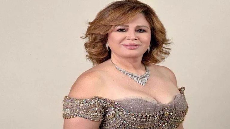 "كنت عايزة أروح الحمام".. إلهام شاهين توضح حقيقة الفيديو المتداول مع هالة صدقي 