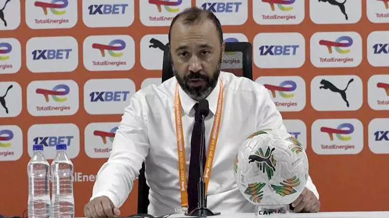 مدرب المغرب يكشف خطته لمواجهة الإمارات بنصف نهائي كأس العرب