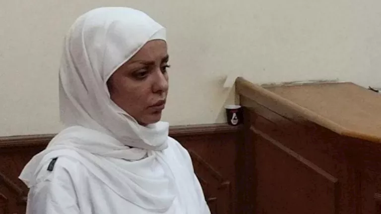 قرار قضائي عاجل بشأن استئناف المضيفة التونسية قاتلة ابنتها على حكم سجنها