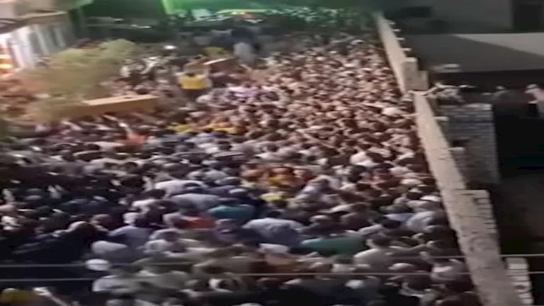 4 نعوش ووجع واحد.. وداع مهيب لضحايا جريمة فيصل المروعة