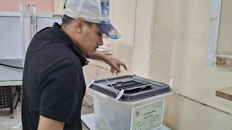 استمرار توافد الناخبين على لجنة الهيئة العامة لمشروعات التعمير والتنمية الزراعية بالجيزة-(صور)