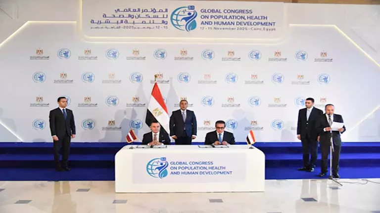 الصحة تُوقع مذكرة تفاهم مع لاتفيا للتطوير أنظمة الرعاية الصحية