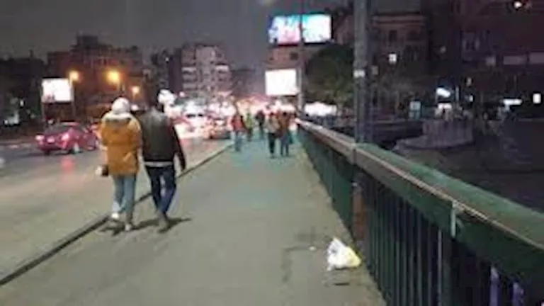 سقوط شاب من كوبري عباس ومركب ينقذ حياته بأعجوبة