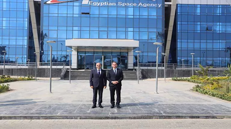 وكالة الفضاء المصرية تستقبل السفير الفرنسي لبحث سبل التعاون المشترك وكالة الفضاء المصرية تستقبل السفير الفرنسي لبحث سبل التعاون المشترك