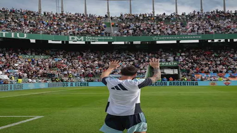 10 صور لتمثال الأرجنتيني ليونيل ميسي في الهند 10 صور لتمثال الأرجنتيني ليونيل ميسي في الهند