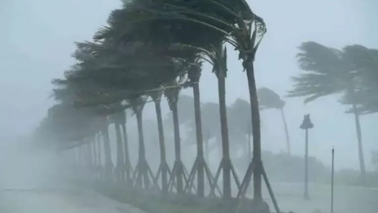 العاصفة “كلوديا” تجتاح بريطانيا وإعلان حالة طوارئ كبرى