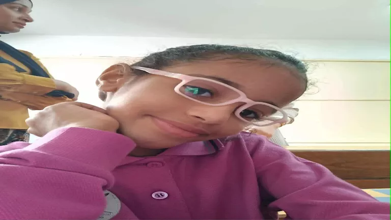 “أنت سوداء”.. حكاية “حور” ضحية التنمر التي حاولت إنهاء حياتها في الفصل