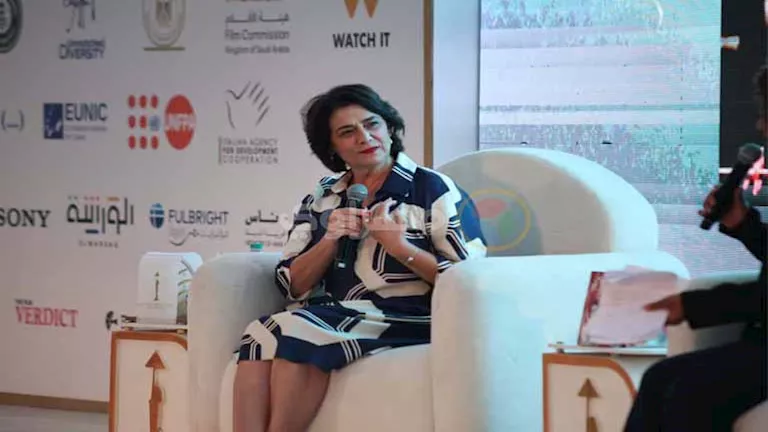 هيام عباس تكشف مسيرتها الفنية في جلسة حوارية بمهرجان القاهرة السينمائي