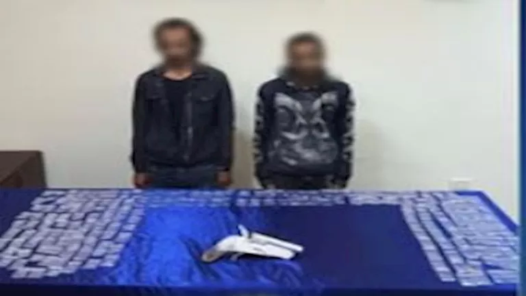 لحظة سقوط مروجي مخدرات ببولاق الدكرور