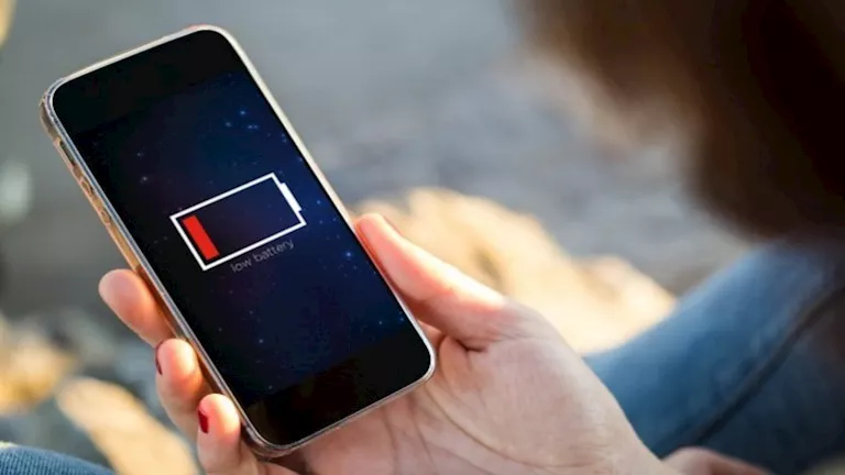 3 إعدادات في هاتفك تسبب استنزاف البطارية بسرعة.. تفا3 إعدادات في هاتفك