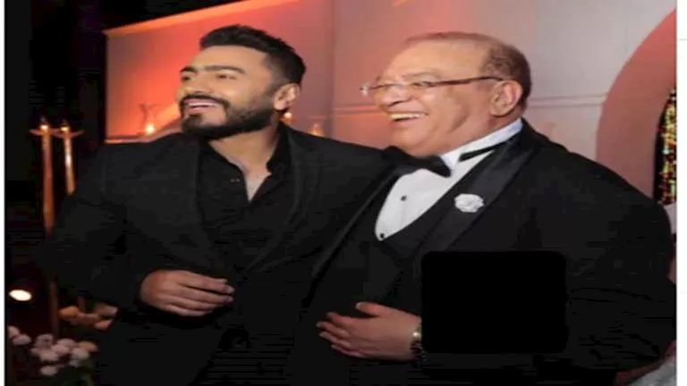 صلاح عبدالله يدعم تامر حسني بعد العملية الجراحية: "ربنا يرزقك تمام الشفاء"