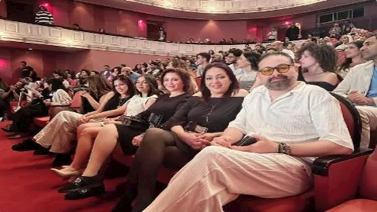 إلهام شاهين تهنئ ابنة شقيقتها إلهام صفي الدين بفيلمها في مهرجان القاهرة السينمائي