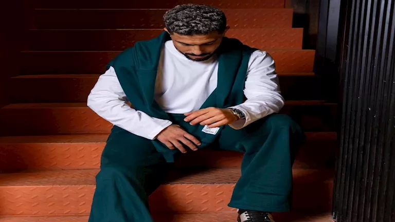 أيمن أشرف يتألق على طاولة البلياردو والجمهور يتفاعل