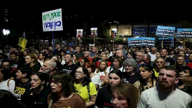 “أحداث 7 أكتوبر السبب”.. احتجاجات إسرائيلية واسعة في شوارع تل أبيب
