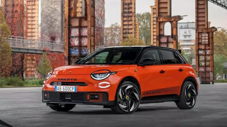 أبارث تطلق سيارتها الكهربائية 600e Competizione الرياضية