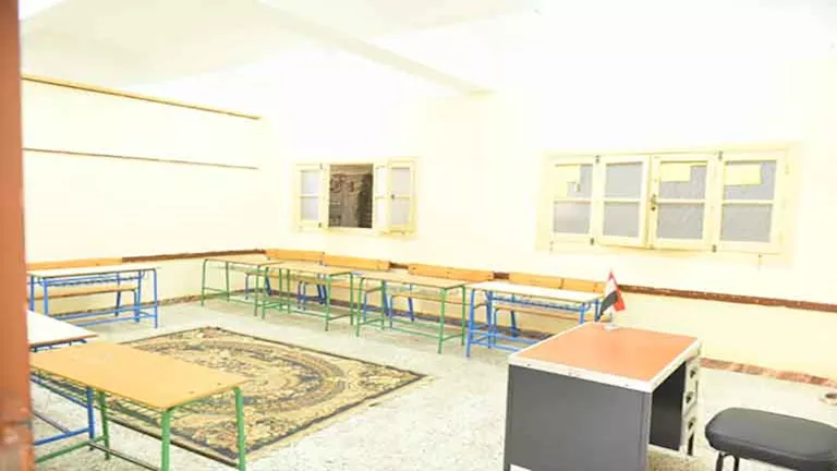 محافظ الدقهلية يتفقد استعدادات اللجان الانتخابية قبل التصويت في انتخاب