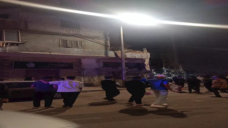 دون إصابات.. انهيار جزئي لعقار قديم في سيدي بشر بالإسكندرية- صور