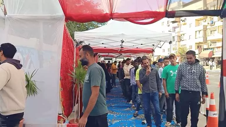 إقبال الناخبين على اللجان في الساعة الأولى لانتخابات النواب بالسويس