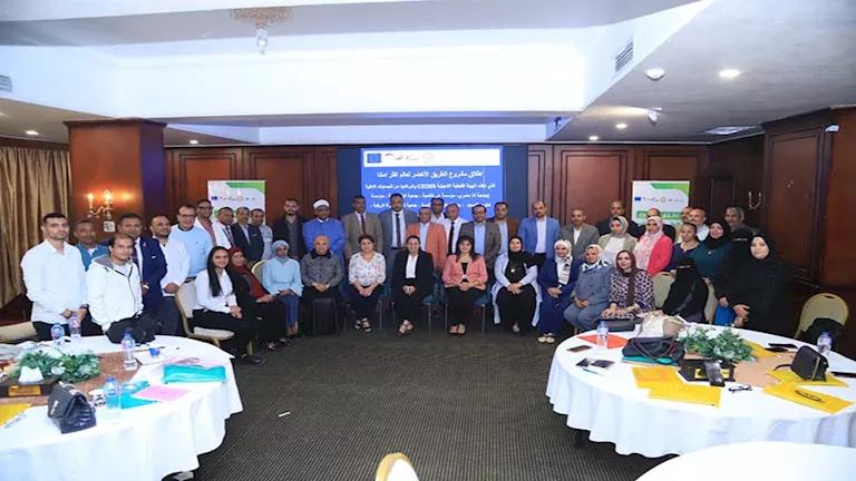 إطلاق مشروع “الطريق الأخضر” لإدارة المخلفات وحماية البيئة بقنا (صور)