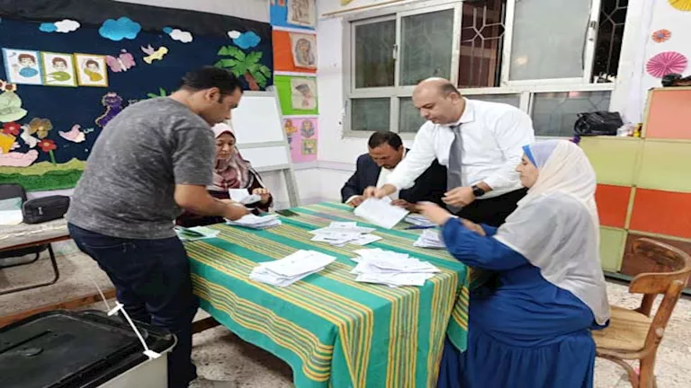 بدء فرز أصوات انتخابات النواب في لجان كفر الشيخ (صور)