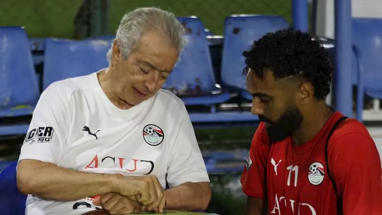 منتخب مصر حسين الشحات وحلمي طولان