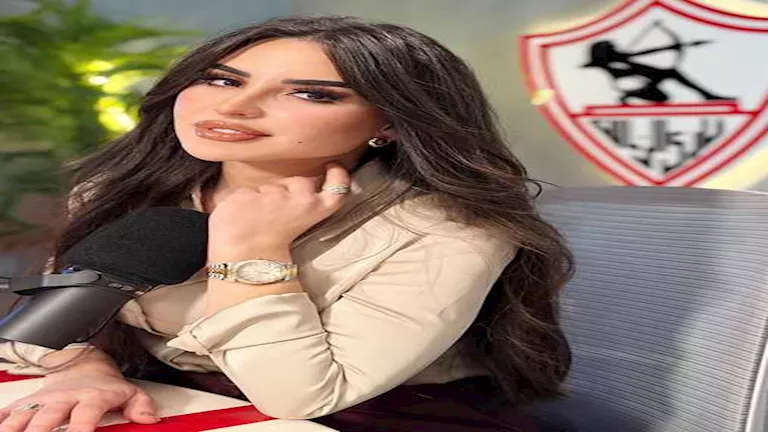 10 صور لزوجة محمد عواد جانب شعار الزمالك وخرزة زرقاء