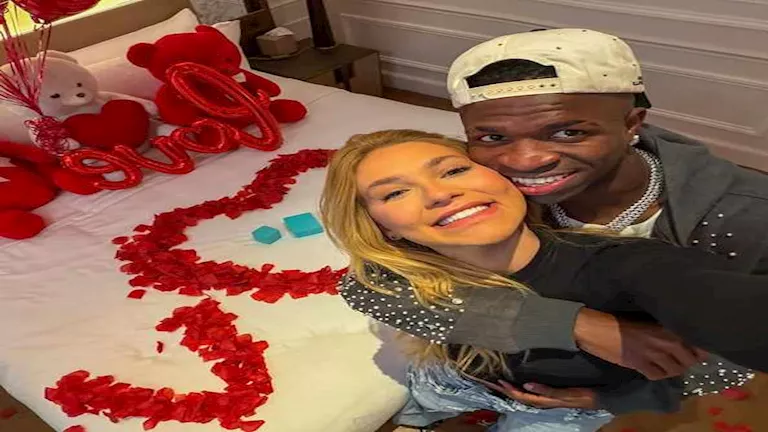 مزحة حمل تُشعل التوتر بين فينيسيوس وصديقته مزحة حمل تُشعل التوتر بين فينيسيوس وصديقته