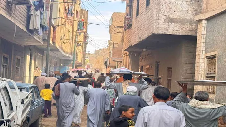 تقليد يزيد عن 80 عامًا.. قرية بقنا تُحيي ذكرى النجاة من الطاعون (صور)