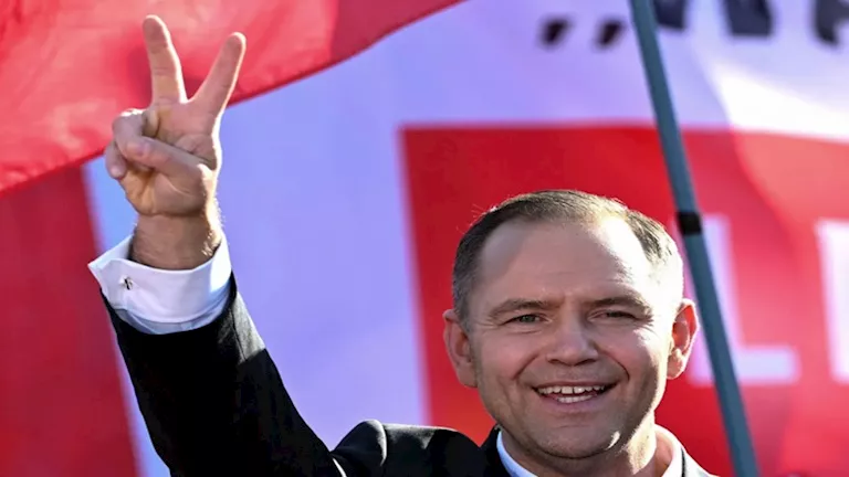 الرئيس البولندي يلغي اجتماعه مع رئيس وزراء المجر بعد لقائه بوتين