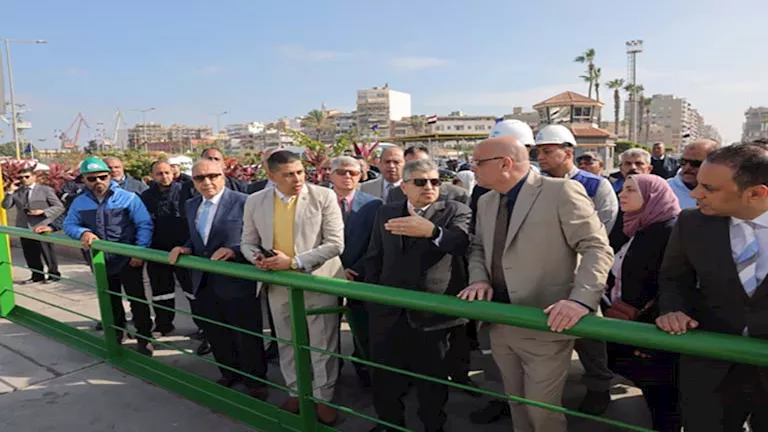 الفريق أسامة ربيع ومحافظ بورسعيد يتفقدان أعمال ترميم مبنى القبة- صور الفريق أسامة ربيع ومحافظ بورسعيد يتفقدان أعمال ترميم مبنى القبة- صور