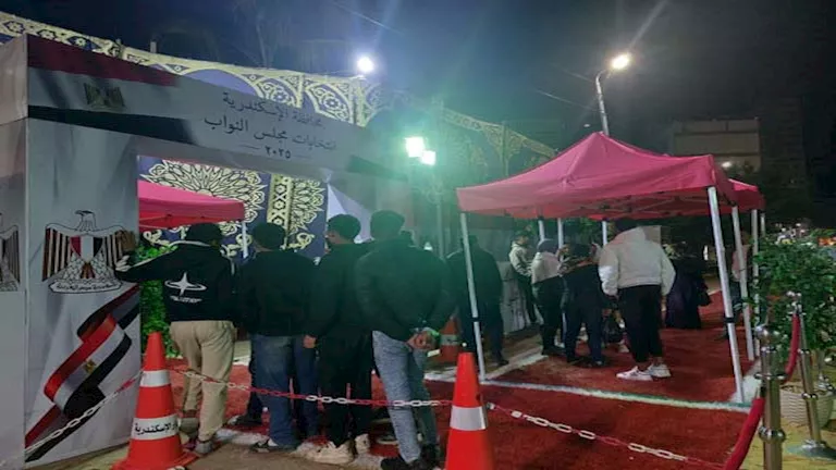 ثاني أيام جولة الإعادة.. إقبال في الساعات الأخيرة على لجان دائرة المنت ثاني أيام جولة الإعادة.. إقبال في الساعات الأخيرة على لجان دائرة المنت