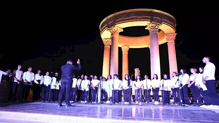 متحف شرم الشيخ يفتتح مقبرة صممها الأطفال