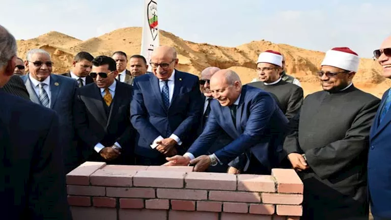 صور.. وضع حجر أساس مسجد شهداء القضاة بالتجمع صور.. وضع حجر أساس مسجد شهداء القضاة بالتجمع