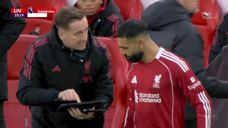 سبب مشاركة صلاح بعد 25 دقيقة من مباراة ليفربول وبرايتون 
