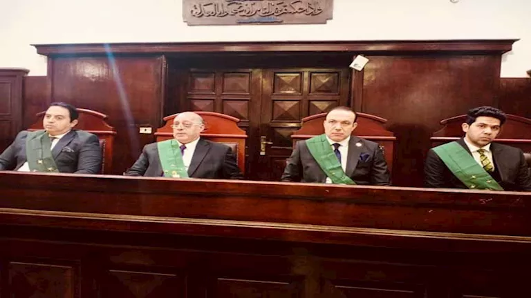 نزع جزءًا من جسده.. إحالة قاتل صديقه بالمنصورة للمفتي