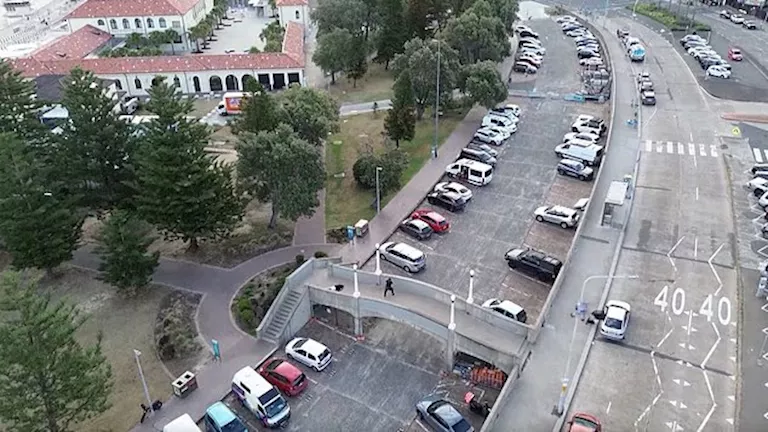 الشرطة الأسترالية: منفذي هجوم سيدني هما أب وابنه