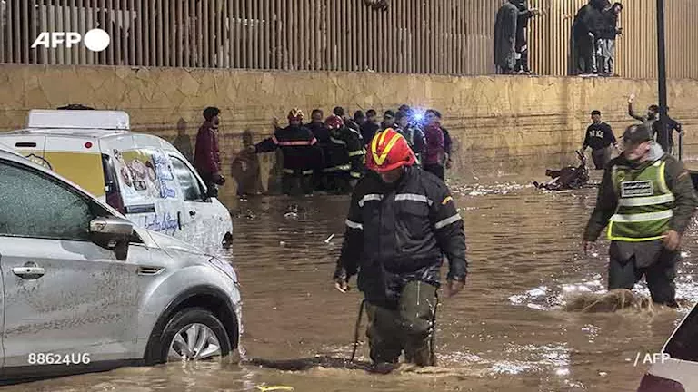 فيضانات “استثنائية” في آسفي المغربية تخلف نحو 37 قتيلًا (صور- فيديو)